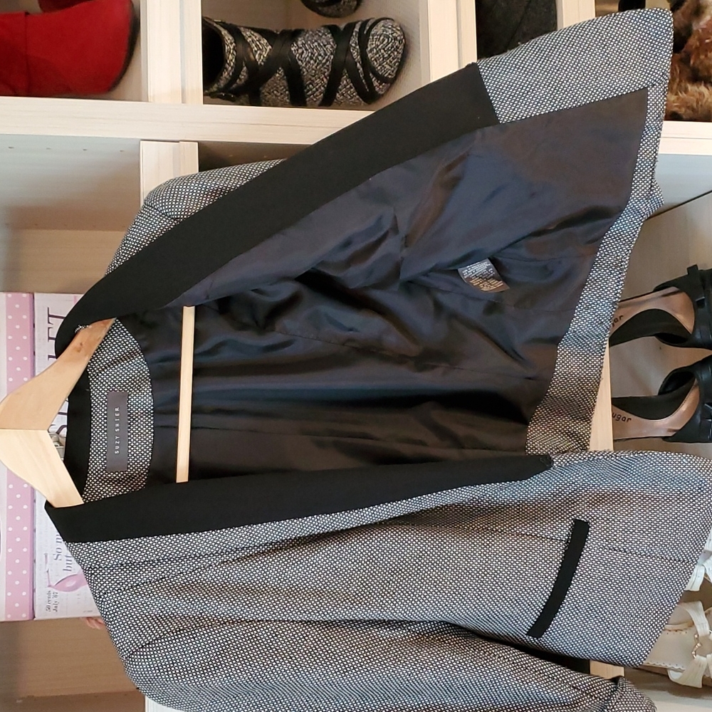 Blazer - Picture 4 of 6